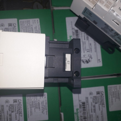 Khởi động từ 3P 10A 220/380VAC coil 48Vac - CAD32 Schneider | Chính hãng |