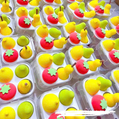 Hộp bông tán phấn trang điểm 4 món hình trái cây  xinh xắn nhiều màu , có hộp đựng siêu đáng yêu cute