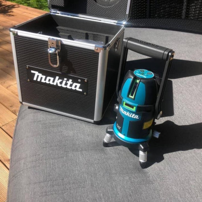 MÁY CÂN MỰC LASER 3 TIA XANH DÙNG PIN 12V 515 NM MAKITA SK312GDZ (KHÔNG KÈM PIN VÀ ĐẾ SẠC) - HÀNG CHÍNH HÃNG