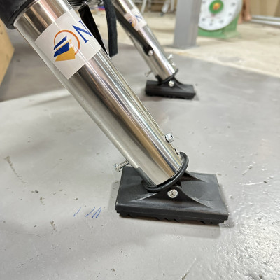 Thang inox rút đơn Nikita, sản phẩm mới 2013, chân chống trượt an toàn, rút gọn dễ  di chuyển