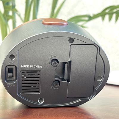 Đồng hồ Rhythm CRA859NR01- Kt 12.0 x 10.1 x 6.7cm, 184g. Vỏ nhựa, dùng PIN