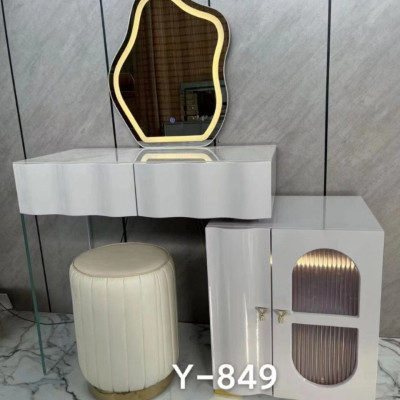 Bàn trang điểm BH Juno Sofa bọc da mặt kính gương led cảm ứng 