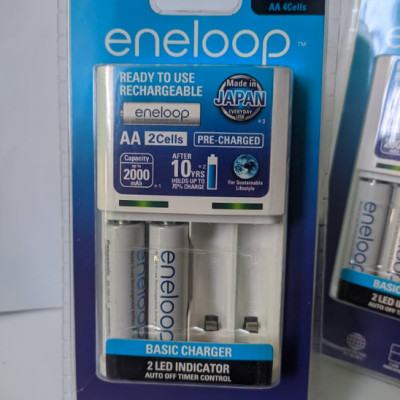 Bộ Sạc Nhanh Panasonic  BQ CC51 (Smart Quick Charger ) Kèm 4 Pin/2 Pin Eneloop AA BK3MCCE 2000 mah Hàng Chính Hãng