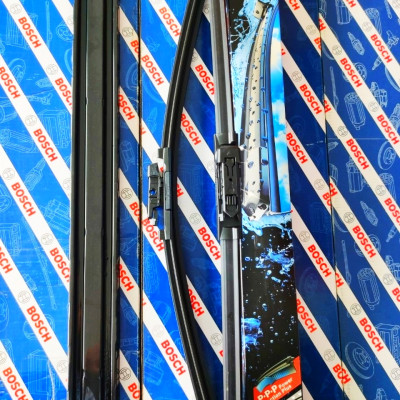 BỘ GẠT MƯA BOSCH AEROTWIN EURO SET AUDI A6 A7 (2011-2017) - 21X26 (7215)