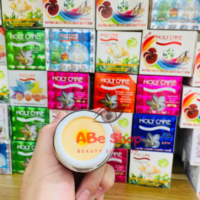 Kem HOLY CARE Đỏ 20g - WHITENING DAY AND CREAM SKIN CARE CREAM Dưỡng Trắng Da - Tái Tạo 5 in 1