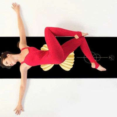 Thảm tập yoga chính hãng Yvonne, Sticky Venus (TẶNG KÈM 3 PHẦN QUÀ) dày 4mm bề mặt nhám, siêu bám, chống trơn trượt, ưa mồ hôi