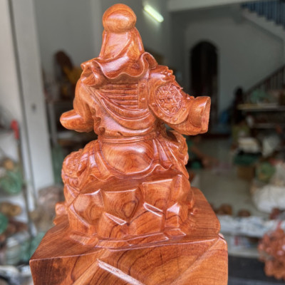 Tượng quan công đọc sách bằng gỗ hương đá kt cao 20×12×9cm 