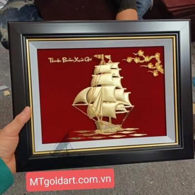 Tranh thuyền buồm hoa mai dát vàng(27x34cm) MT Gold Art- Hàng chính hãng, trang trí nhà cửa, quà tặng sếp, đối tác, khách hàng.