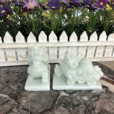 Cặp Tỳ Hưu phong thủy đá cẩm thạch trắng xanh - Dài 11 cm