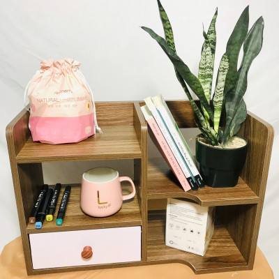 Kệ sách để bàn 4 ngăn có 1 ngăn kéo màu nâu và vân gỗ