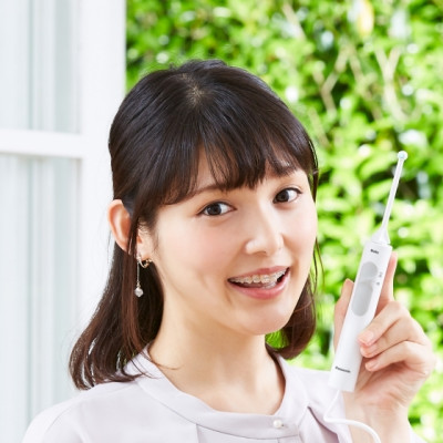 Máy Tăm Nước Gia Đình Panasonic EW1613 đi kèm đầu phun chỉnh nha và công nghệ siêu âm - Hàng Chính Hãng