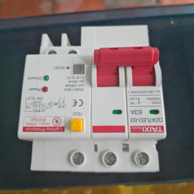 BỘ BIẾN ÁP CHỐNG ĐIỆN GIẬT CHỐNG SÉT BẢO VỆ GIA ĐÌNH BẠN AN TOÀN HÀNG CHUẨN CHẤT LƯỢNG 