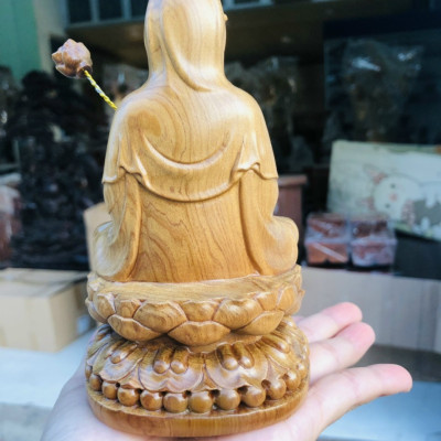Tượng phật mini đại thế chí bồ tát bằng gỗ bách xanh thơm nức kt cao 15×9×9cm