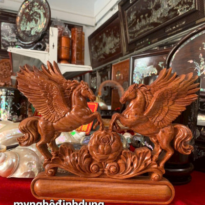 Cặp tượng  song mã uyên ương bằng gỗ  hương đá  kt 30x22x3.5cm 