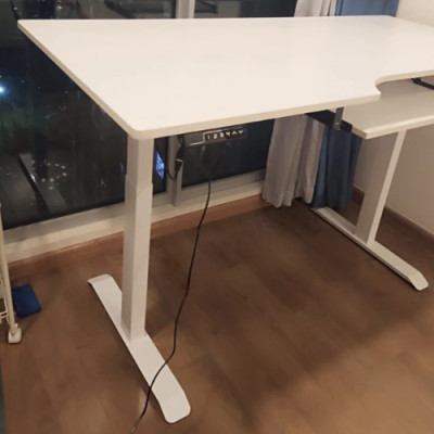 Bàn Thông Minh MAH-D12 mặt bàn chữ C Nâng Hạ Độ Cao