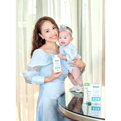 Nước tắm thảo dược SACHI dịu mát da, phòng rôm sảy, mẩn ngứa, hăm tã, bảo vệ làn da cho bé chai 250ml