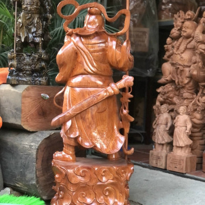 Tượng quan công cầm đao trấn ải bằng gỗ hương đá kt cao 100×37×24cm10