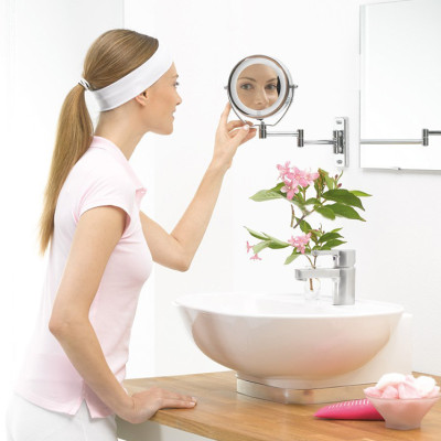 Gương Trang Điểm Phóng To 5 Lần Có Đèn Beurer BS 59