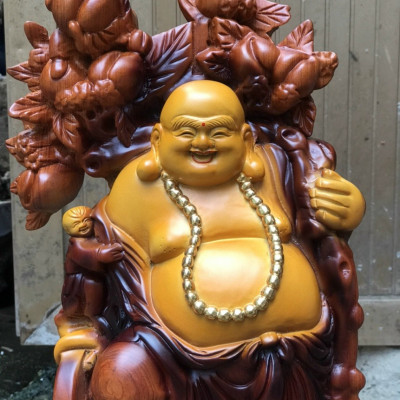 Tượng phật di lặc ngũ phúc gánh cành đào bằng gỗ hương đá tô làm mầu giả cổ kt cao 60×24×15cm