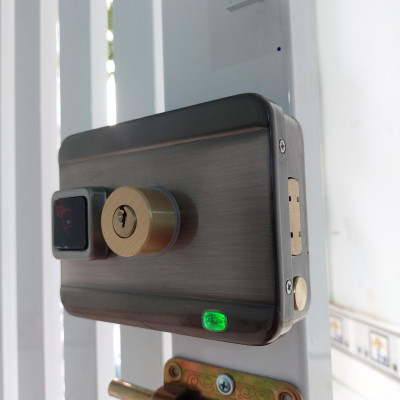 Bộ khóa cửa quản lý trên điện thoại HF3 wifi kết hợp 2 loại khóa - Chuông báo động quên đóng cửa ( Hàng nhập khẩu)