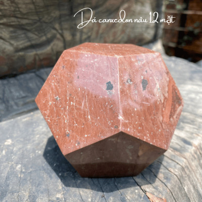 Quả cầu 12 mặt đá canxedon nâu NHASAN QC1339 cho người mệnh Thổ nặng 1.26kg, đường kính 10.5cm