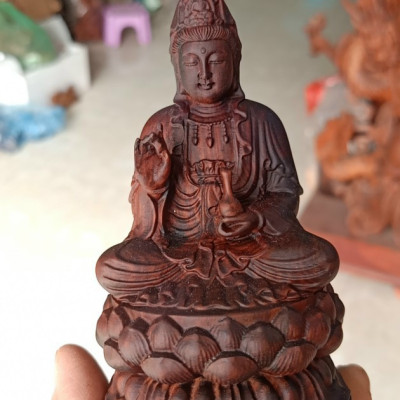 Tượng phật bà quan âm bồ tát bằng gỗ trắc đỏ đen kt 12×7×6cm