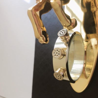 Tượng ngựa mạ vàng có vòng tròn pha lê đựng nước hoa trang trí không gian xe hơi, bàn làm việc