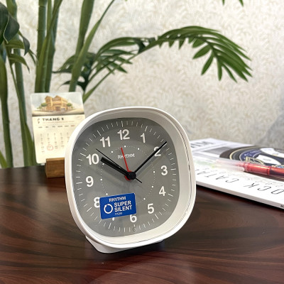 Đồng hồ Rhythm 8RE674WR03 – Kt 10.0 x 10.3 x 5.7cm, 110g. Vỏ nhựa, dùng PIN