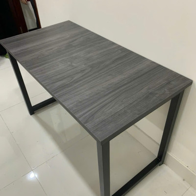 Bàn làm việc chân sắt hiện đại giá rẻ Juno Sofa KT 1m2 x 60cm