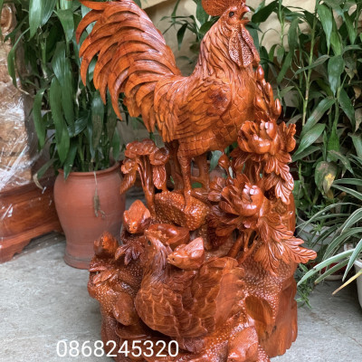 Tượng  gia đình gà phong thủy bằng gỗ hương ta kt cao 82×50×38cm 