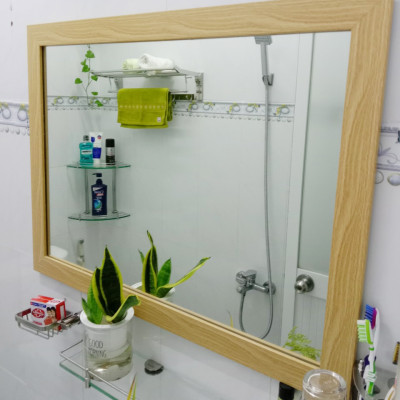 Gương soi Kibath khung vân gỗ 5 phân KT 60x80 cm