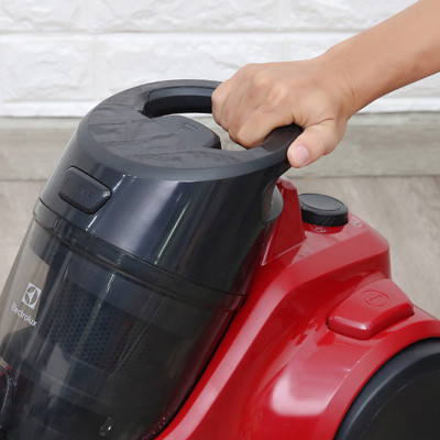 Máy hút bụi Electrolux EC41-6CR - Hàng Chính Hãng