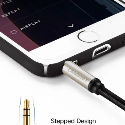 Ugreen UG40787AV125TK 15M màu Đen Cáp âm thanh 2 đầu 3.5mm dương đầu bọc kim loại cao cấp - HÀNG CHÍNH HÃNG