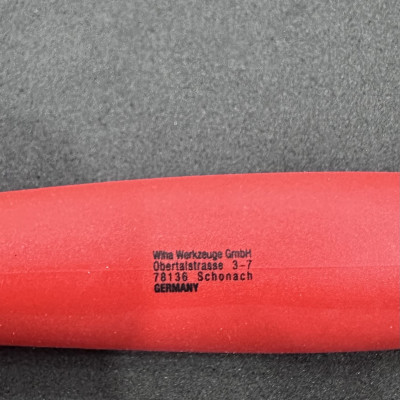 Kìm cắt chuyên nghiệp 180mm Wiha 43339
