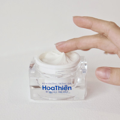 Kem dưỡng trắng da Hoa Thiên - giải pháp từ thiên nhiên cho làn da trắng sáng mịn màng và rạng rỡ 30g