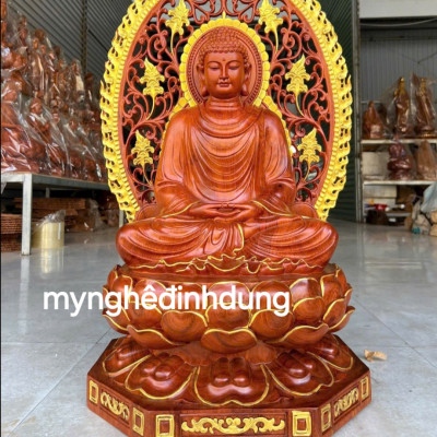 Tượng phật thích  ca bằng  gỗ  hương đá  tô điểm dát vàng  cao cao 63x36x36cm 