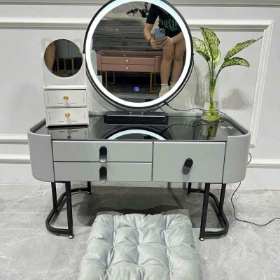 Bàn phấn trang điểm ngồi bệt Tundo kết hợp loa và sạc, đặc biệt gương led màu hiện đại