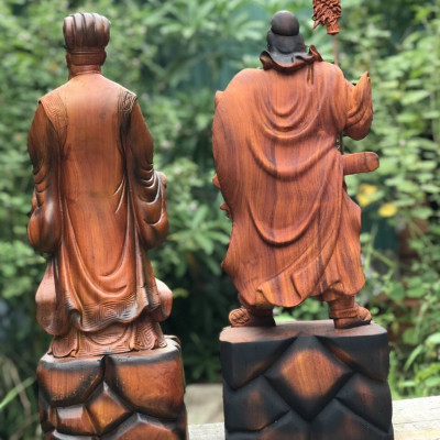 Cặp tượng quan văn ,quan võ song toàn ,khổng minh gia cát lượng ,và quan công bằng gỗ hương đá tô làm mầu giả cổ kt cao 60cm
