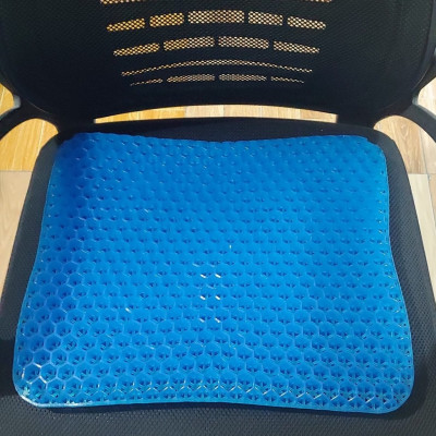 Nệm Ngồi 3D Silicon Cao Cấp, cấu trúc tổ ong giúp co giản đàn hồi cao , ngăn ngừa mồ hôi , chống trơn trượt ,không biến dạng ,không thấm nước