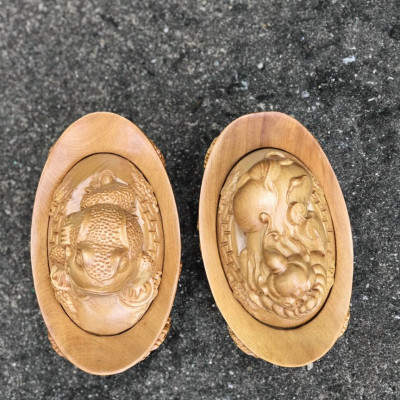 Cặp linh vật tỳ hưu và thiềm thừ trấn hũ vàng ,trang trí phong thủy hút tài lộc bằng gỗ bách xanh thơm phức kt 15×12×8cm