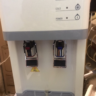 Máy Lọc Nước Nóng Lạnh Karofi HCV200RO - 6 Lõi Lọc - Hàng Chính Hãng