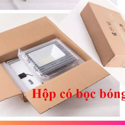 Đèn pha năng lượng mặt trời 40W ( vỏ nhựa )