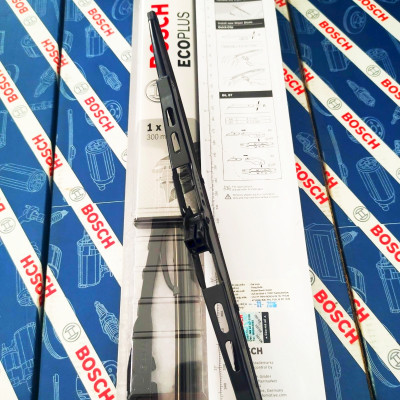 Thanh Gạt Nước Sau Toyota Zace, Mitsubishi Jolie - Bosch Advantage 12