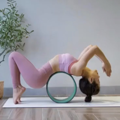 Vòng tập Yoga bản rộng 19cm đường kính 24cm bọc TPE êm chống trơn trượt khi tập cho cảm giác thoải mái