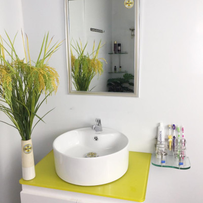 Gương phòng tắm màu trắng bạc Kibath KT 45x60 cm