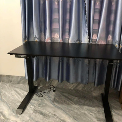 Bàn nâng hạ 1 motor 2 phân đoạn MAH-D12 Mặt bàn MDF dày 25mm