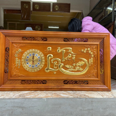 Tranh đồng hồ treo tường trạm khắc chữ tài lộc bằng gỗ gỗ đỏ kt 67×127×4.5cm