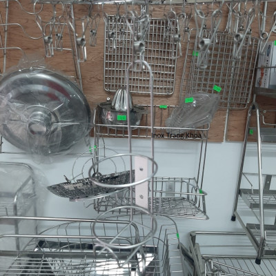 Giá inox để chai, lọ sát khuẩn