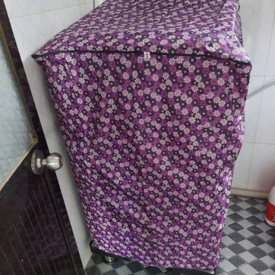 Áo trùm máy giặt cửa trên  cho máy từ 11 - 15kg   , vải dù  cao cấp  , bảo vệ máy giặt  , chống thấm  nước  , bụi , chống ẩm cao bảo vệ máy luôn sạch và gọn gàng giao màu ngẫu nhiên