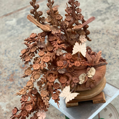 1 bình hoa mai phú quý dáng huyền phong thủy cầu tài lộc bằng gỗ hương ta đẹp long lanh 